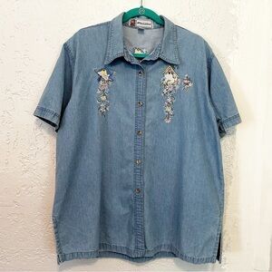 Vintage 90’s lightweight denim short sleeve button up with bird embroidery